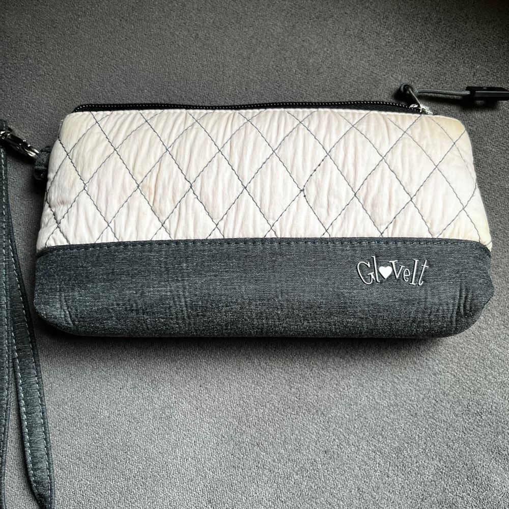 Glove It Quilted Cream and Gray Wristlet